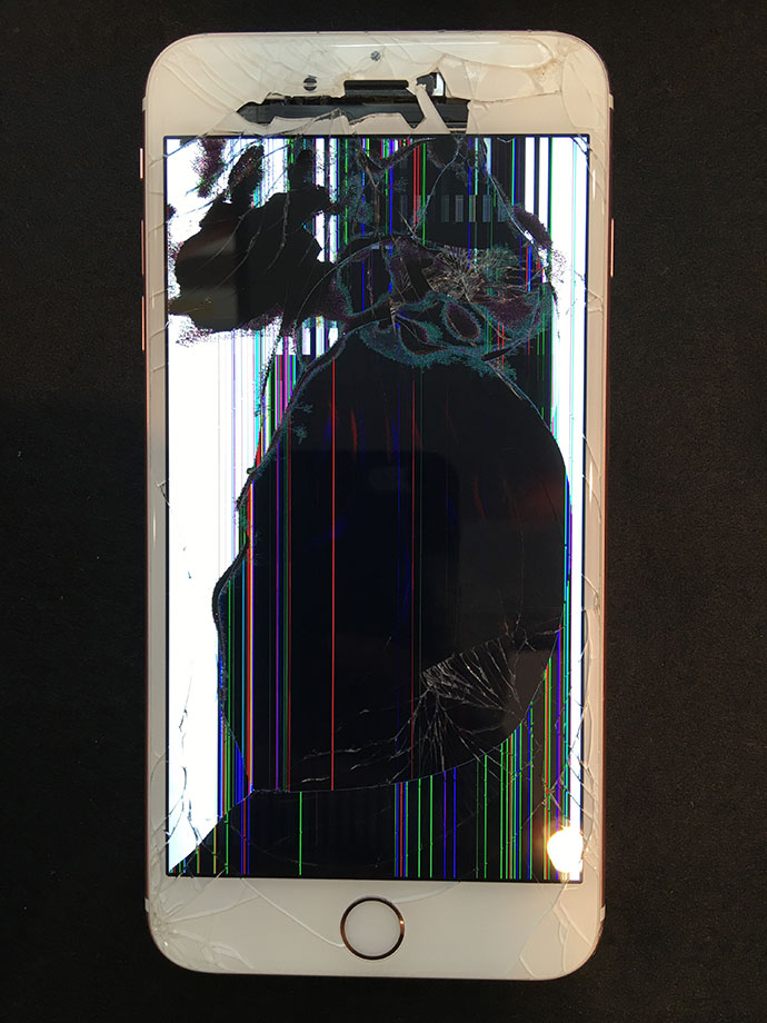 画面割れ放置で悲劇 Iphone修理のダイワン