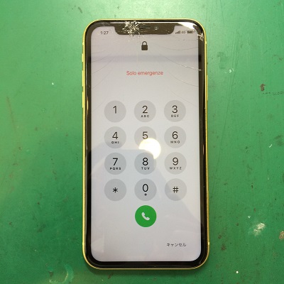 iPhone11画面割れ