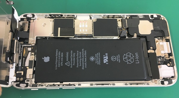 連続写真で紹介 Iphone6の分解 Iphone修理のダイワン