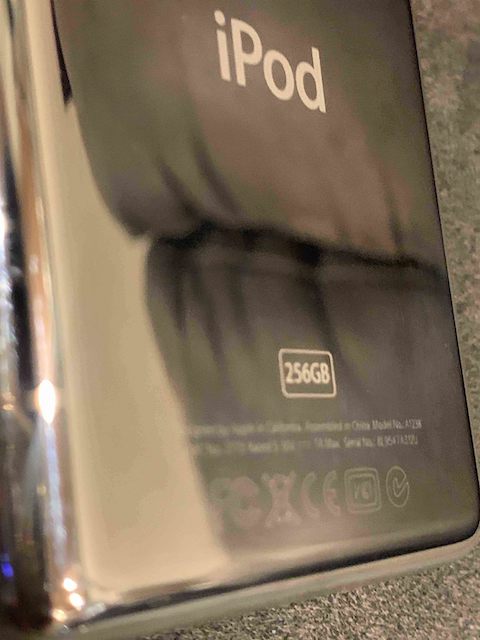 諦めないで！iPod classicの修理 (アイポッドクラシック