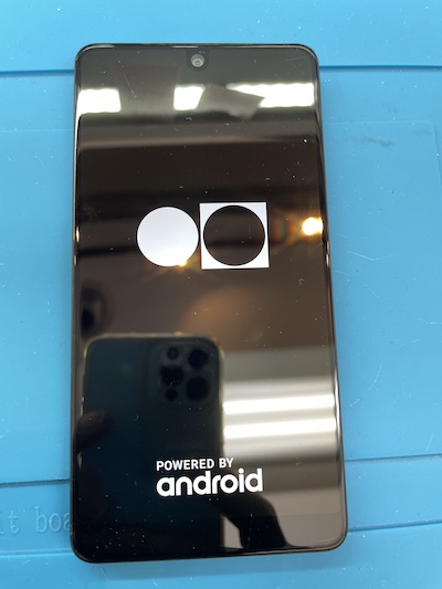 Essential Phone PH-1 ディスプレイ