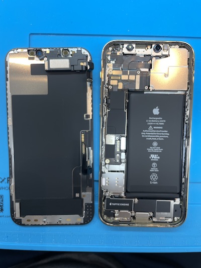 iPhone12Pro バックカメラレンズ割れ