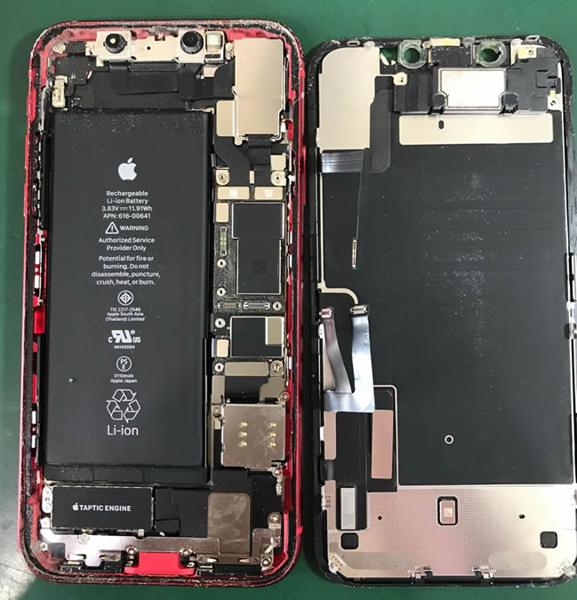 iphoneXR分解の様子