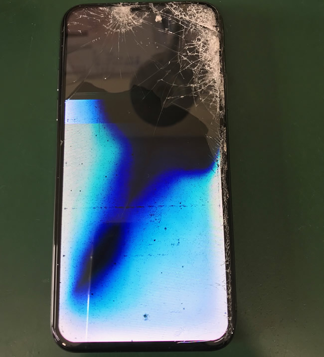 iPhoneXS画面修理