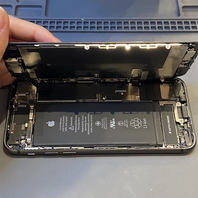 最大容量75％まで低下したiPhone8のバッテリー交換行いました！| iPhone修理ダイワンテレコム