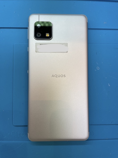 AQUOS SENSE4 basic バッテリー膨張