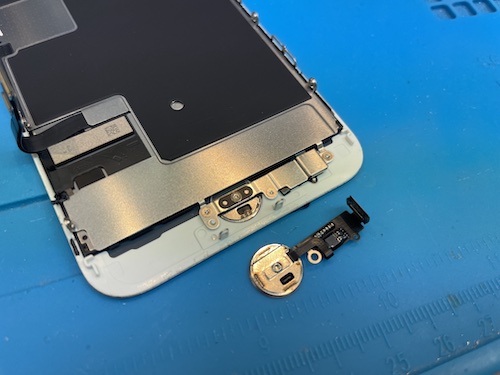 iPhone ホームボタン交換修理