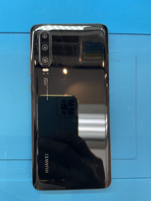 HUAWEI　P30 画面割れ　液晶不良