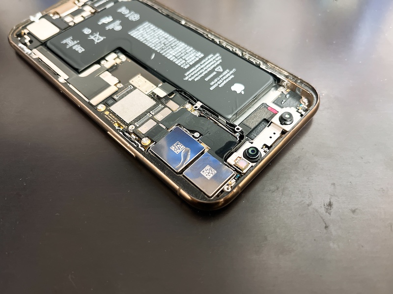 iPhone11Pro　水没修理