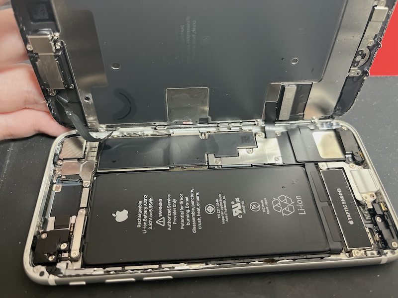 iPhoneSE第2世代　水没修理