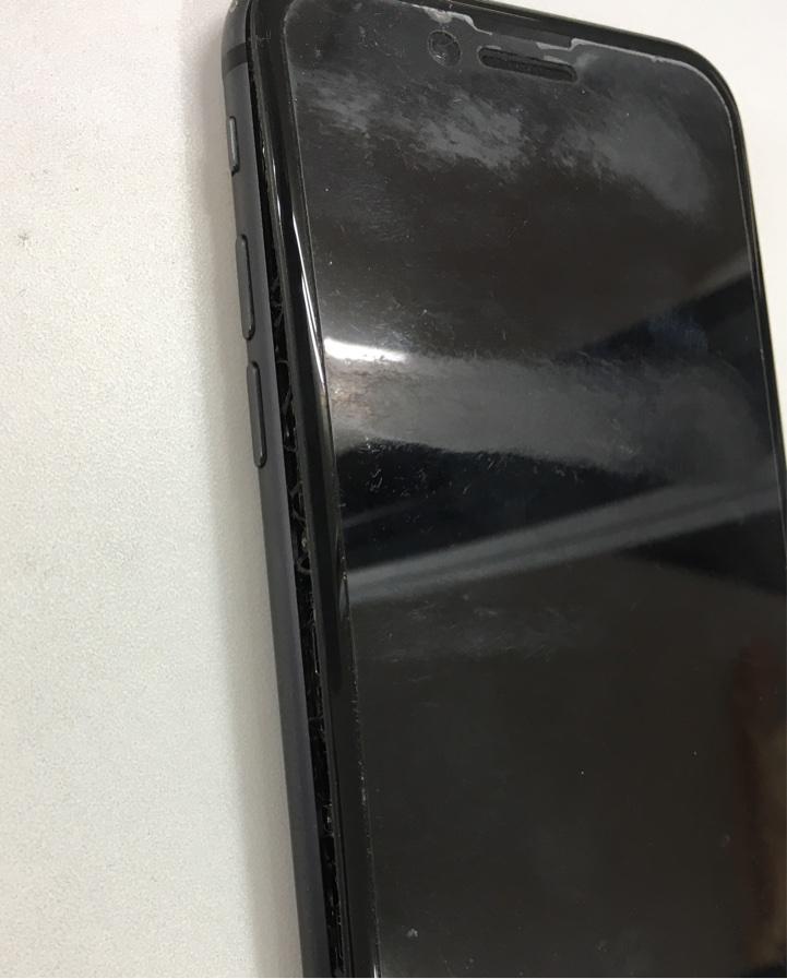 iPhoneパネル浮き
