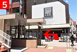 町田駅から店舗までの道順5